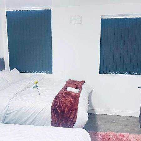 1 Bed Apartment With 2 Beds 1 Double Plus 1 Single 伯明翰 外观 照片